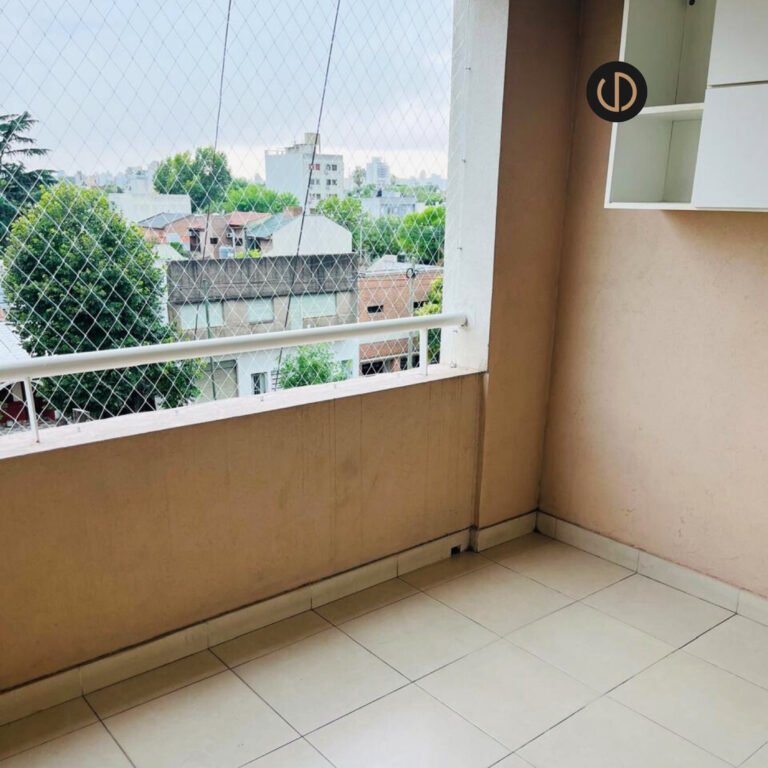 Departamento 1 dormitorio con 2 cocheras